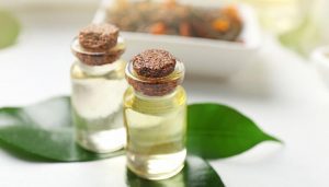 10 خواص روغن درخت چای که حتما به دردتان می خورد!