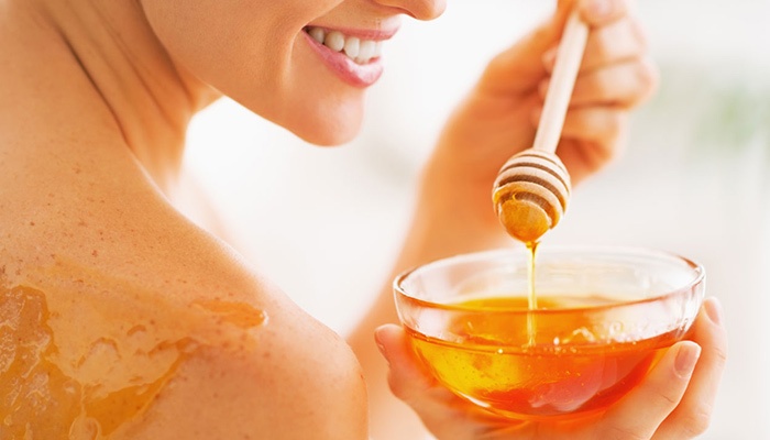 عسل برای درمان خشکی پوست